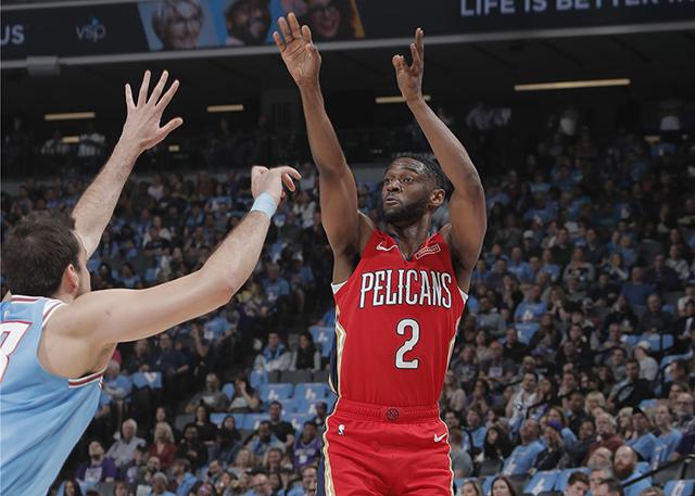  艾顿22篮板护框，开拓者终结湖人四连胜  