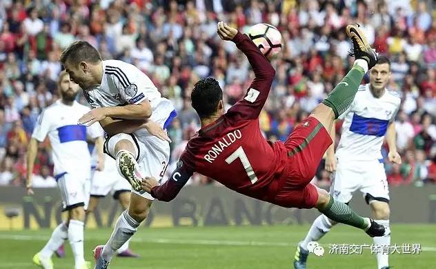  哈兰德帽子戏法助多特大胜登顶德甲射手榜