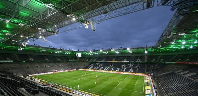  法兰克福主场战胜狼堡保留德甲争四希望